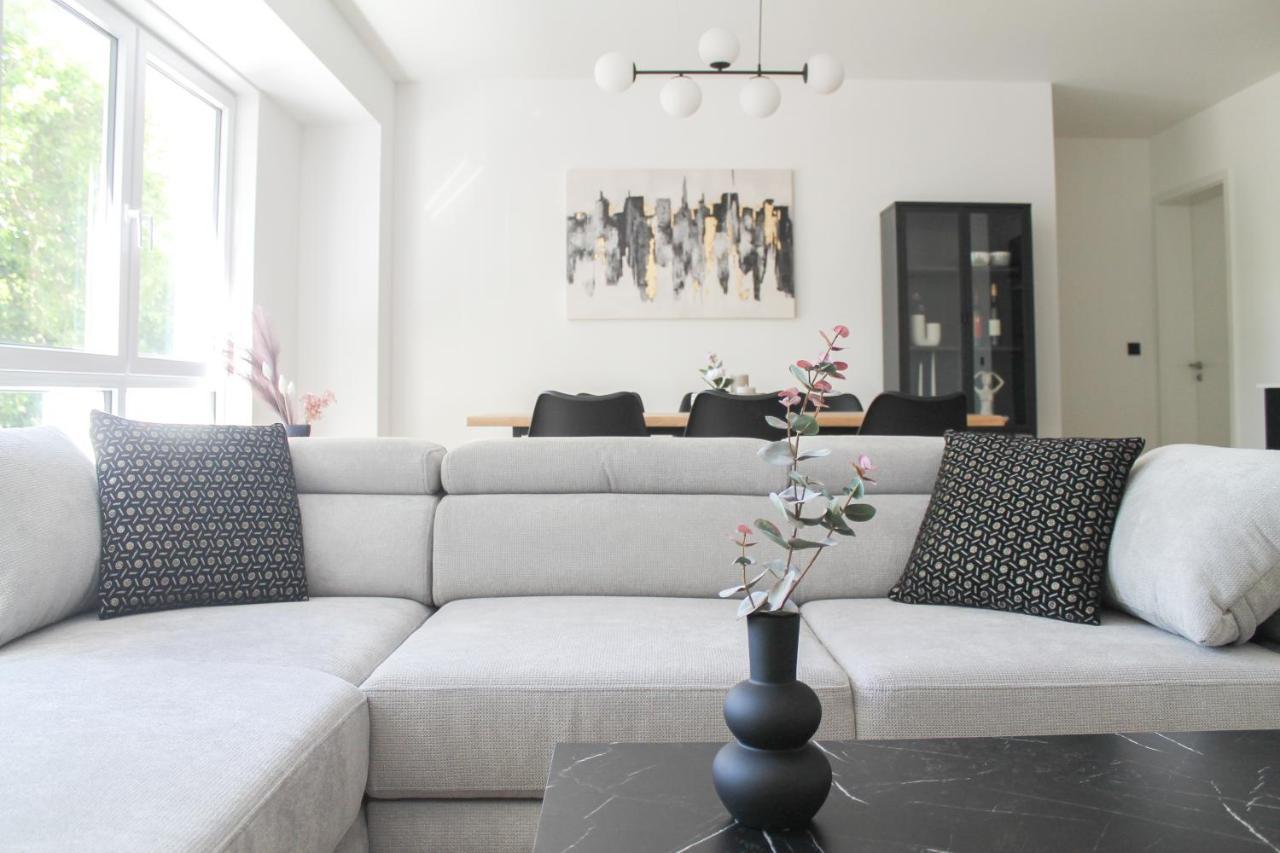 Modern Apartment - Fuer Freunde & Familien, Stadtnah, Parkplatz, E-Ladestation, Gitterbox Fuer Fahrraeder, Fitnessstudio, Digitale Gaestemappe Mit Restaurant- Und Unternehmenstipps Coblenza Esterno foto
