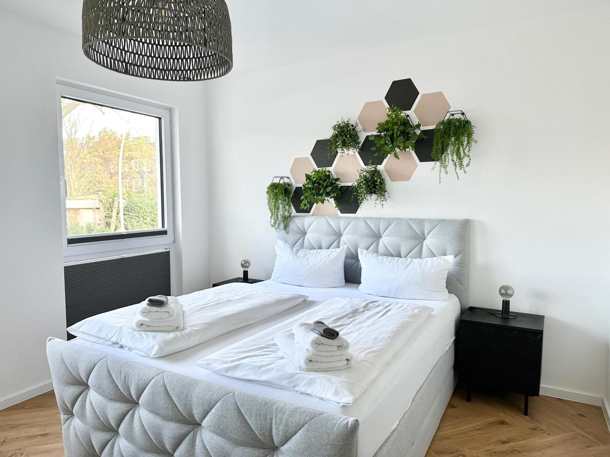 Modern Apartment - Fuer Freunde & Familien, Stadtnah, Parkplatz, E-Ladestation, Gitterbox Fuer Fahrraeder, Fitnessstudio, Digitale Gaestemappe Mit Restaurant- Und Unternehmenstipps Coblenza Esterno foto