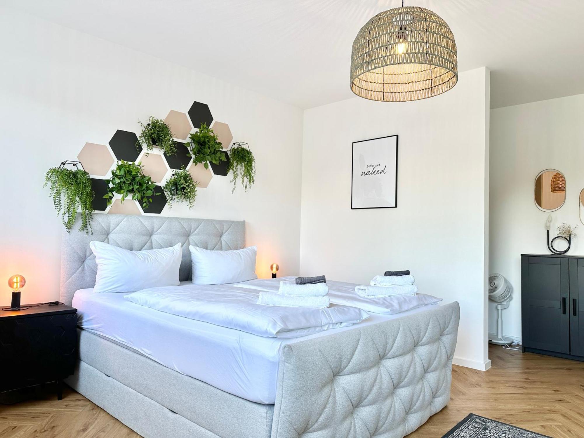 Modern Apartment - Fuer Freunde & Familien, Stadtnah, Parkplatz, E-Ladestation, Gitterbox Fuer Fahrraeder, Fitnessstudio, Digitale Gaestemappe Mit Restaurant- Und Unternehmenstipps Coblenza Esterno foto